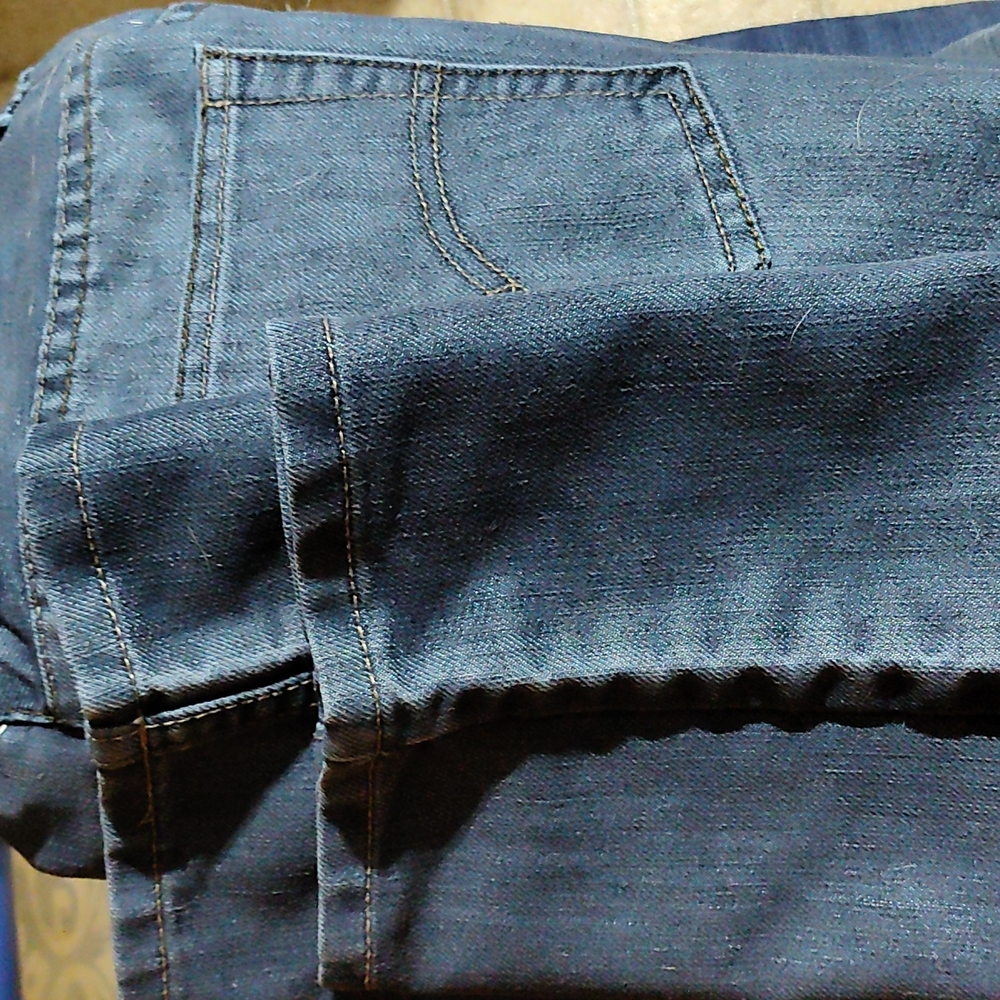 Levi's - Picture 4 of 4